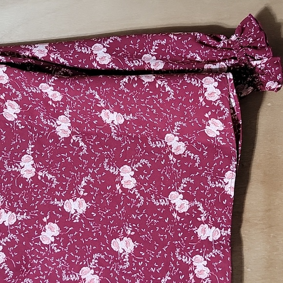 Nwt Rachel Parcell Floral Ruffle Top Burgundy Beet Falling Floral - Picture 9 of 15